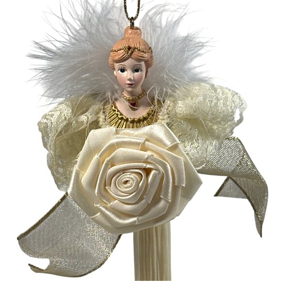 Avon 1998 Victorian Ladies Ornament Gala With Feather Accents & Rose - Picture 1 of 9